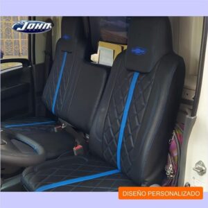 Asientos de coche personalizados en negro