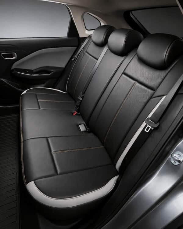 Tapiforros para Kia K3 a la Medida – Interior Negro con Blanco y Ajuste Preciso